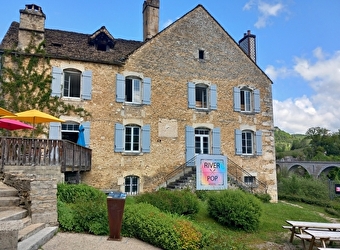 River Pop Hostel - CLÉRON