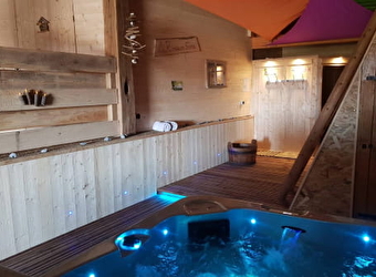 Maison d'Hôtes et SPA La Boucotte - VELLEROT-LES-VERCEL