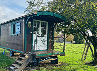 1 Roulotte du 'Jura Vert'  - BOUJAILLES