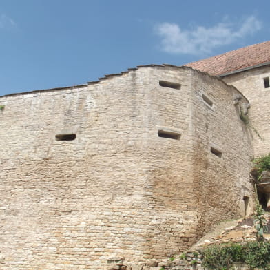 Château médiéval de Montby