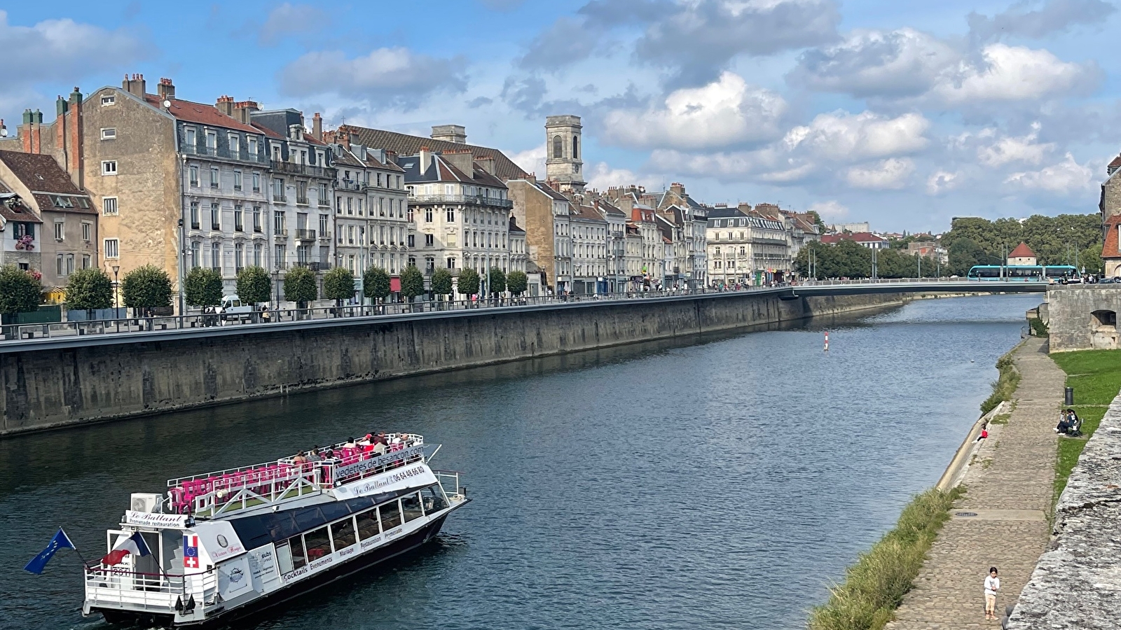 Bateau 'le Battant' Vedettes de Besançon