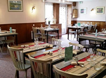 Restaurant - Ferme-Hôtel de la Vrine - VUILLECIN