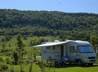 Aire de camping-cars La Roche d'Ully - ORNANS
