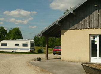 Camping Le Crêt - PIERREFONTAINE-LES-VARANS