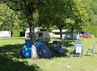 Aire de camping-cars du camping Le Champaloux - LODS