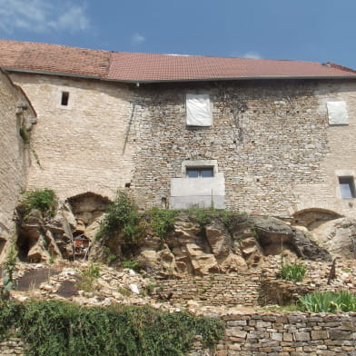 Château médiéval de Montby