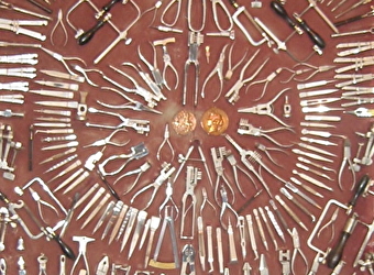 Exposition 'Avant la pince, l'outil d'horlogerie' - MONTECHEROUX