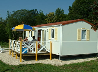 Camping du Bois de Reveuge - HUANNE-MONTMARTIN