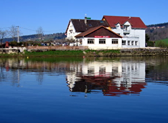 Les Cygnes - VILLERS-LE-LAC