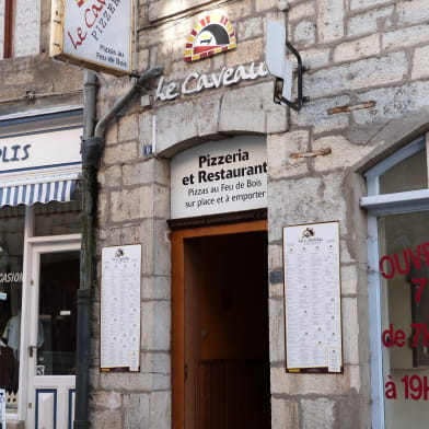Le Caveau