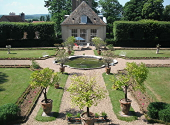 Jardin à la française du château de Jallerange - JALLERANGE
