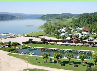 Camping municipal de Saint-Point-Lac - SAINT-POINT-LAC