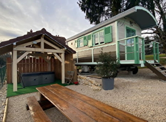 Roul'Poul  'La roulotte au Poulailler' - MALBRANS