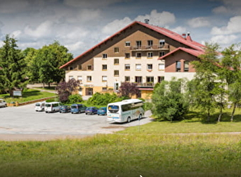 Gîte de groupe - Grand Chalet - MOUTHE