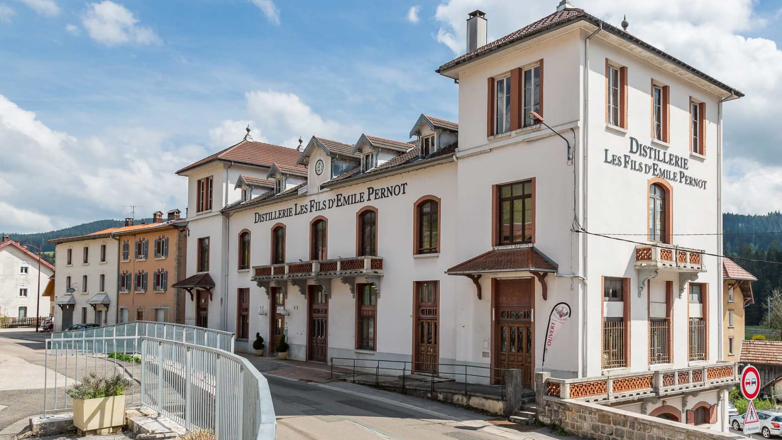 Distillerie  Les Fils d'Émile Pernot