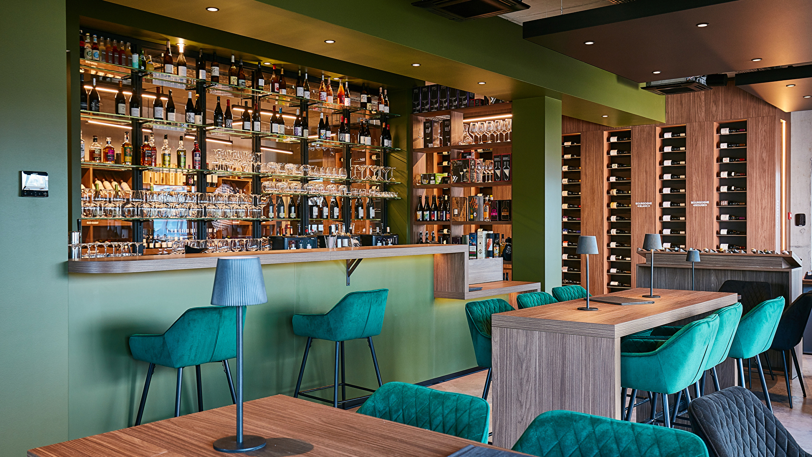 Au Domaine - Caviste et Bar