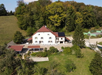 Gîte de groupe derrière la Roche - PESEUX