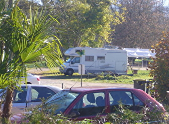 Camping les Peupliers - GENEUILLE