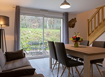 Les Gîtes de l'Orée du Bois - Le Loup Gris - BOUSSIERES