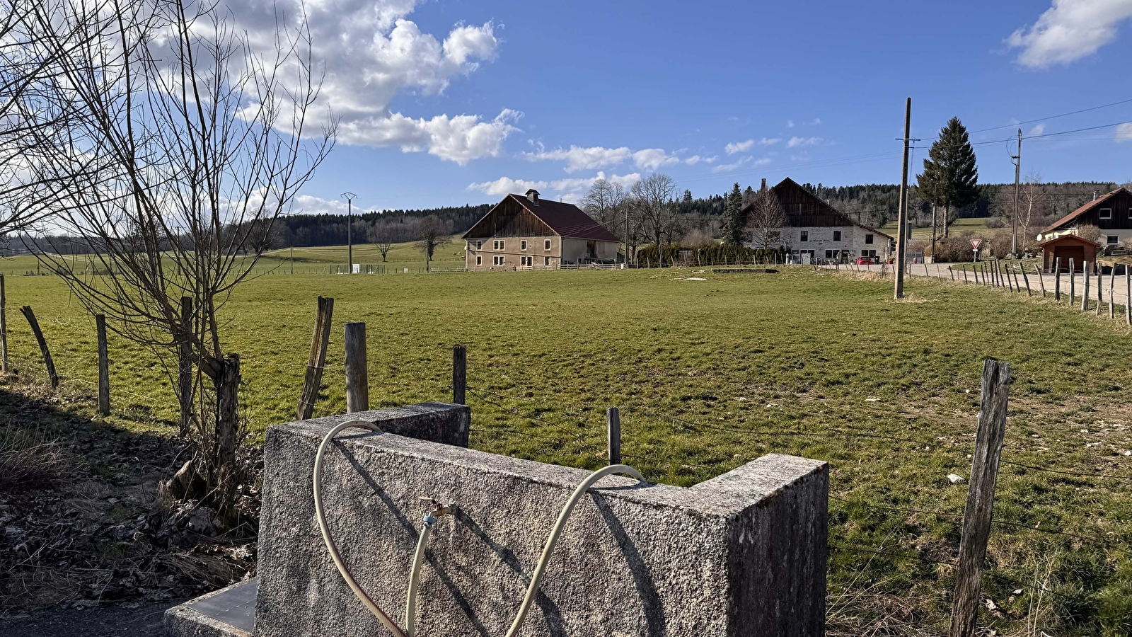Aire de camping-cars - La Ferme des Ravières
