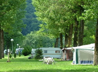 Camping des Îles - PAYS-DE-CLERVAL