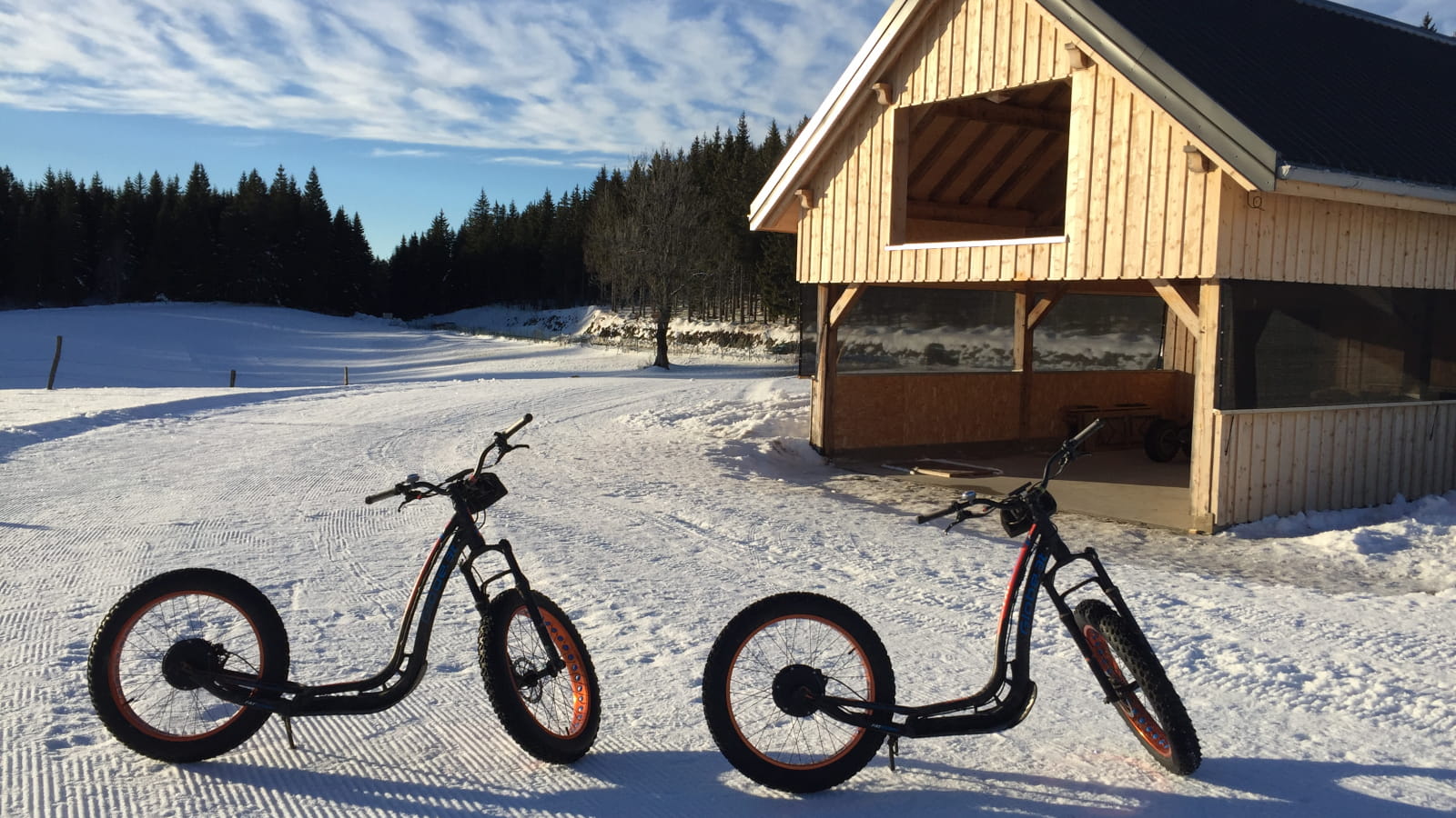 Alpage des Granges Raguin - Trottinettes électriques, bouées et raquettes