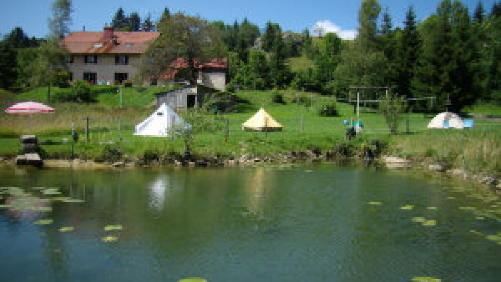 Aire naturelle de camping - Le Castelblanc