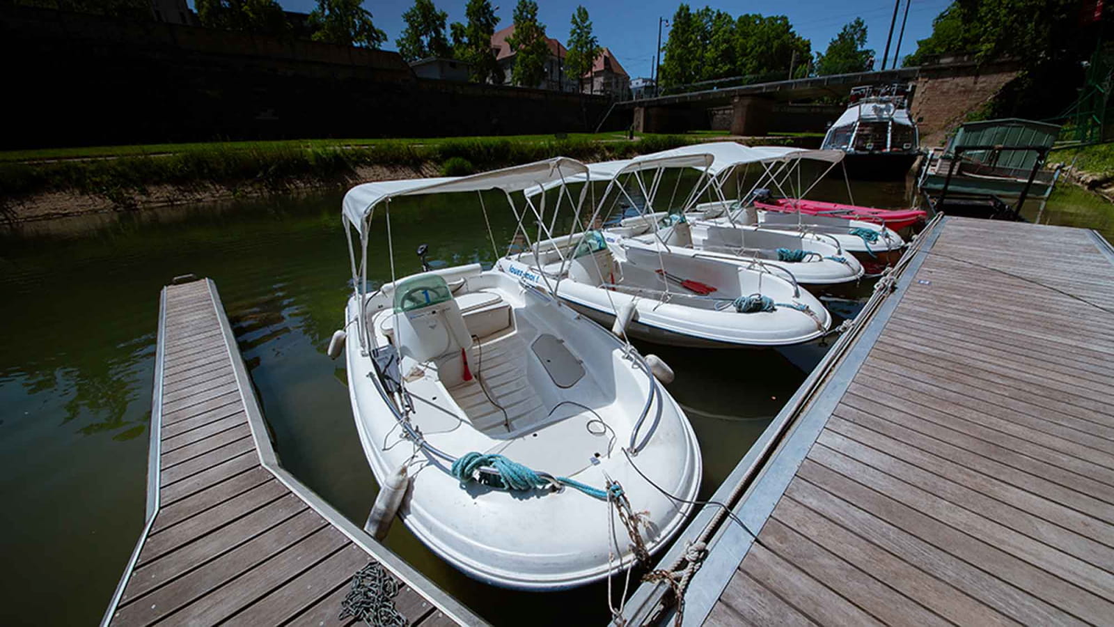 Location de bateaux électriques - Doubs Plaisance