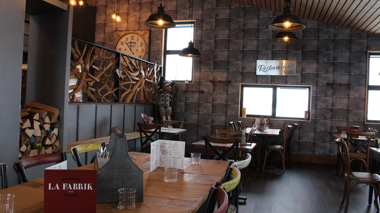Restaurant la Fabrik by Donat