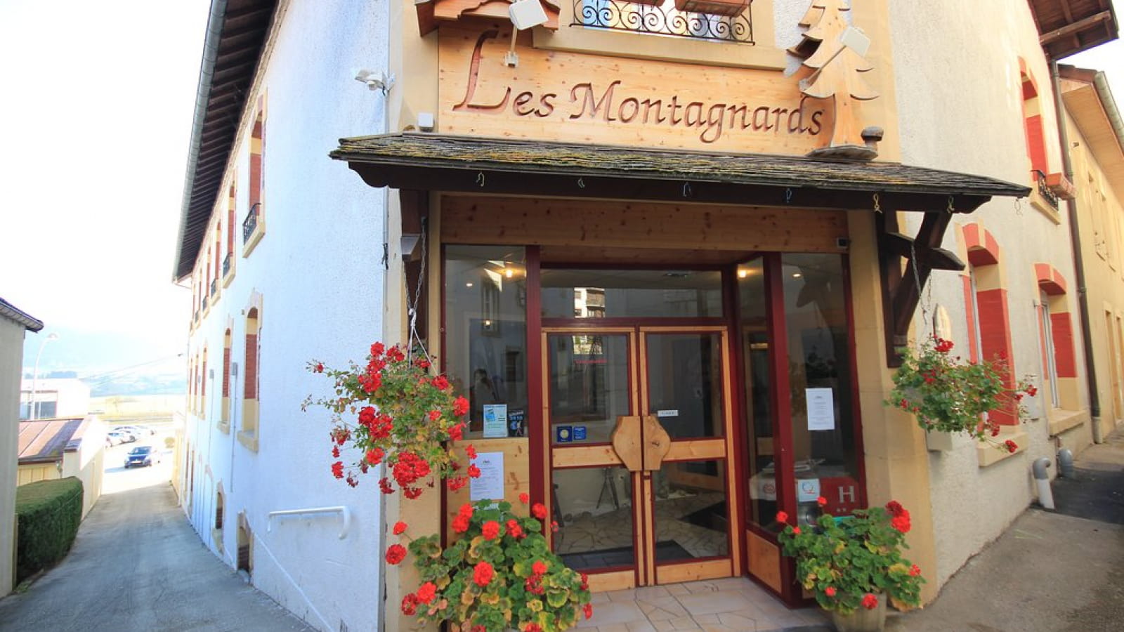 Les Montagnards