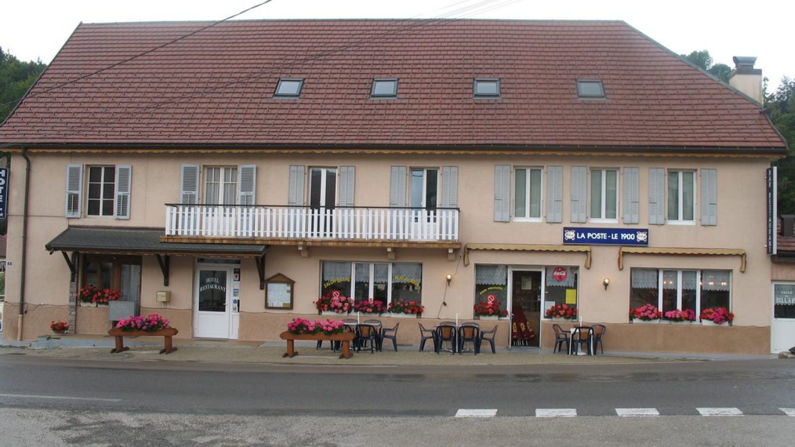 Restaurant la Poste le 1900